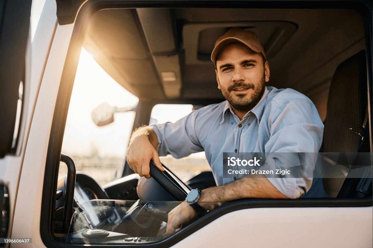 Fahrer in einem Transportfahrzeug